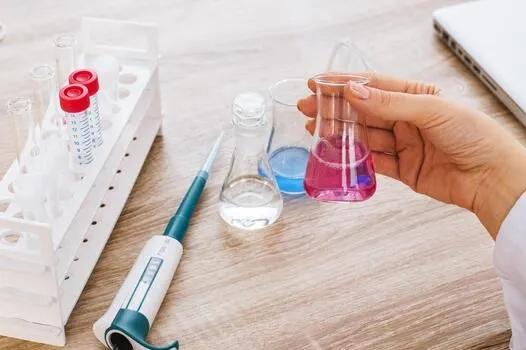 testing-samples-medical-research-photo